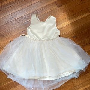 American Princess, size 5, white, pearl, off-white, ball gown